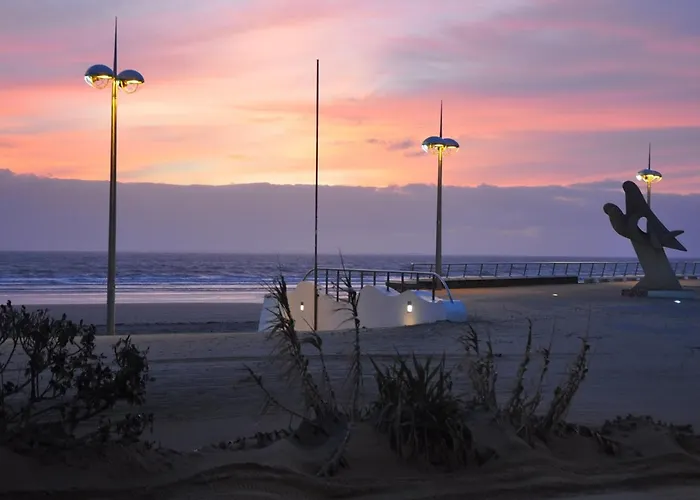 Lumineux Avec Balcon Face Mer, Ideal Jusqu'a 5 Personnes - Fr-1-323-298 생장드몽