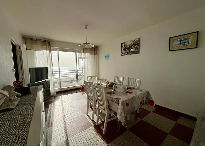 아파트 Lumineux Avec Balcon Face Mer, Ideal Jusqu'a 5 Personnes - Fr-1-323-298 *