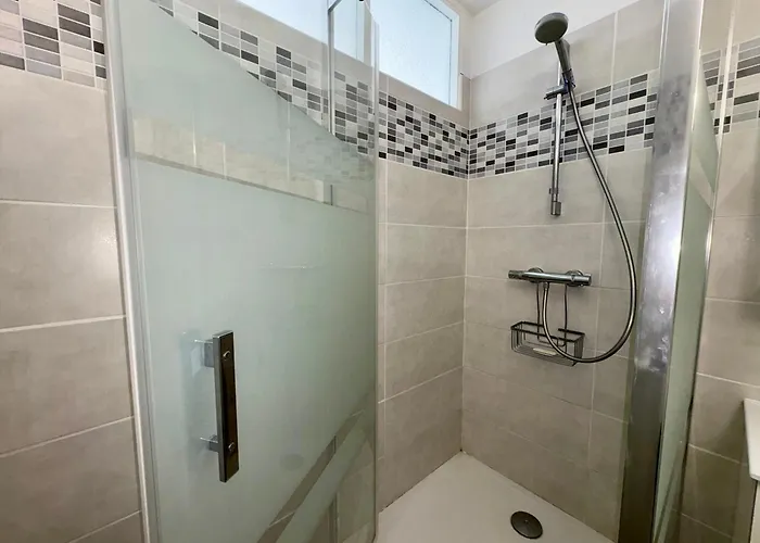 Lumineux Avec Balcon Face Mer, Ideal Jusqu'a 5 Personnes - Fr-1-323-298 생장드몽